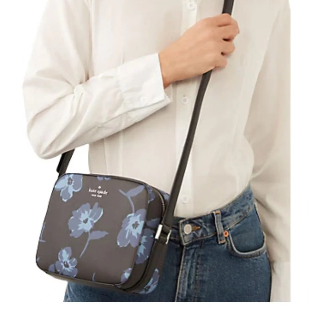 Kate Spade New York EUC
NEWBURY LANE CAMMIE CROSSBODY - Picture 9 of 15